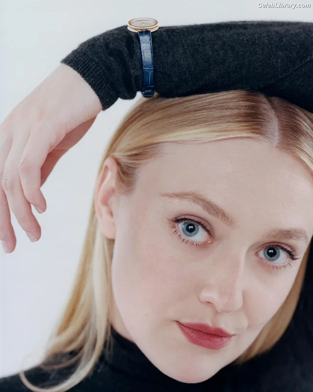 Dakota Fanning photo 18 of 728