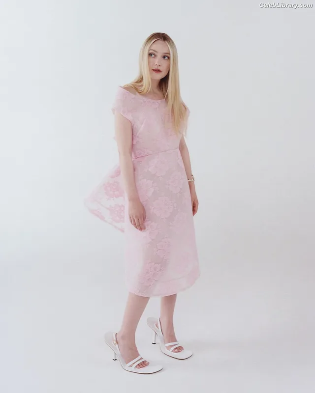 Dakota Fanning photo 24 of 728