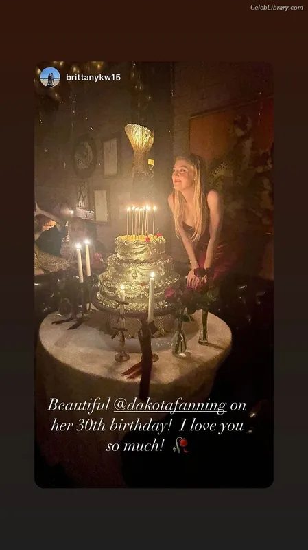 Dakota Fanning photo 9 of 728