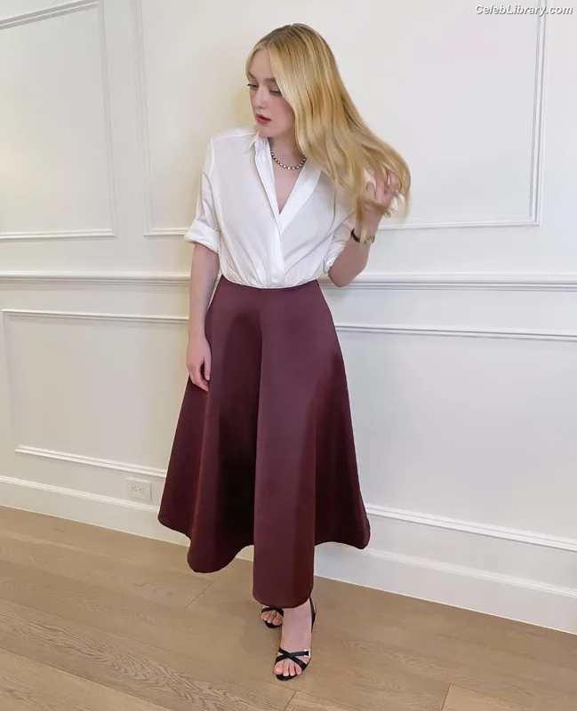 Dakota Fanning photo 23 of 728