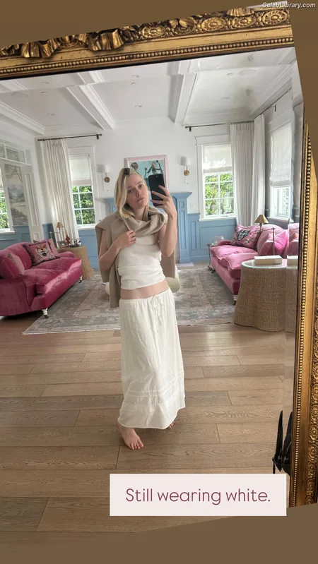 Dakota Fanning photo 12 of 728