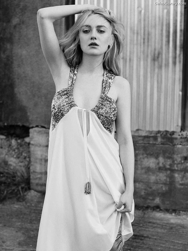 Dakota Fanning photo 9 of 728
