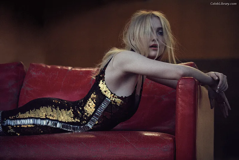 Dakota Fanning photo 18 of 728