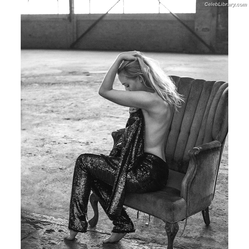 Dakota Fanning photo 19 of 728