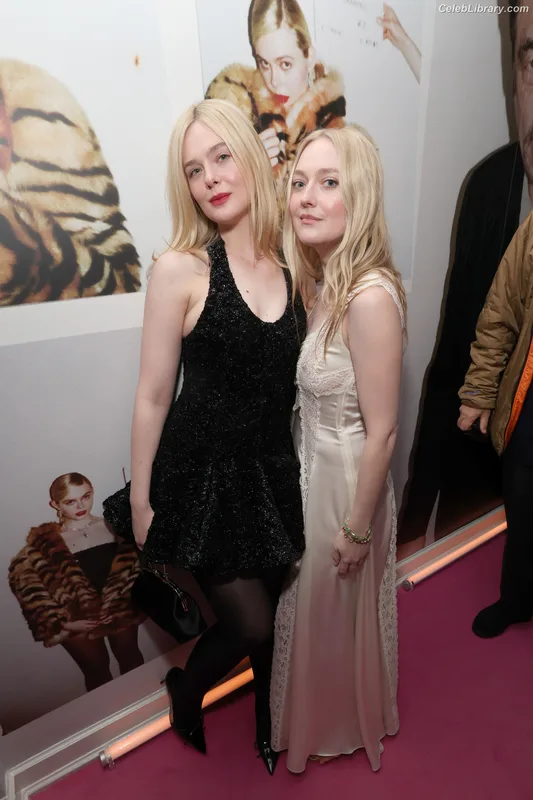 Dakota Fanning photo 24 of 728
