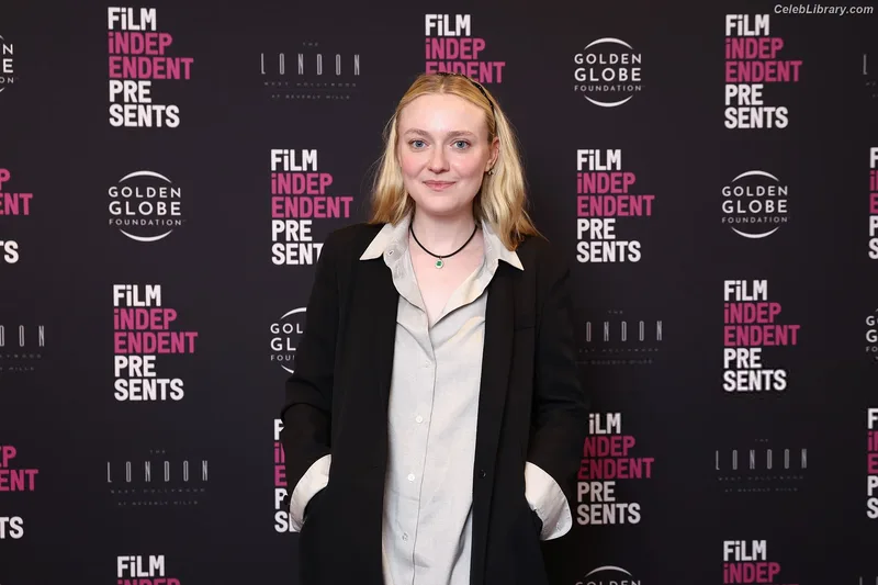 Dakota Fanning photo 6 of 728