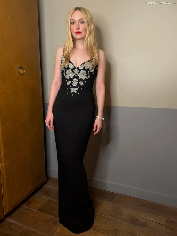 Dakota Fanning photo 15 of 728