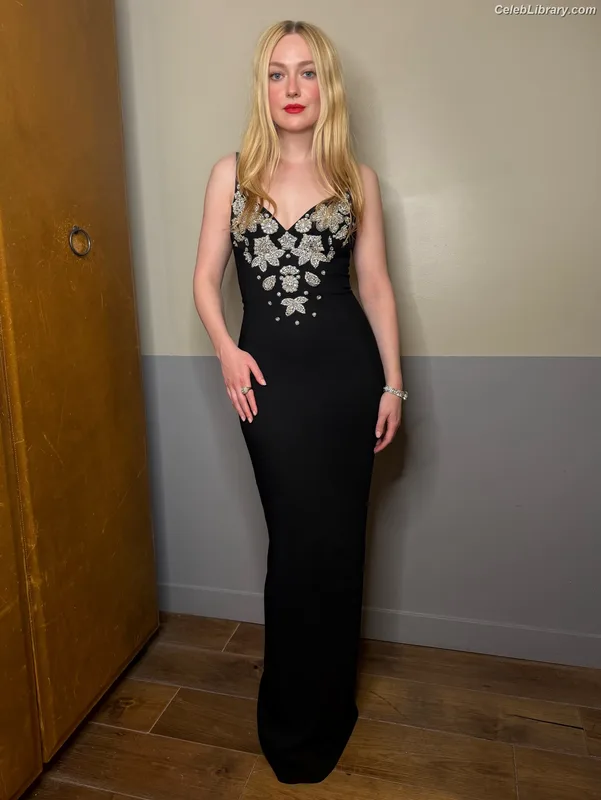 Dakota Fanning photo 17 of 728