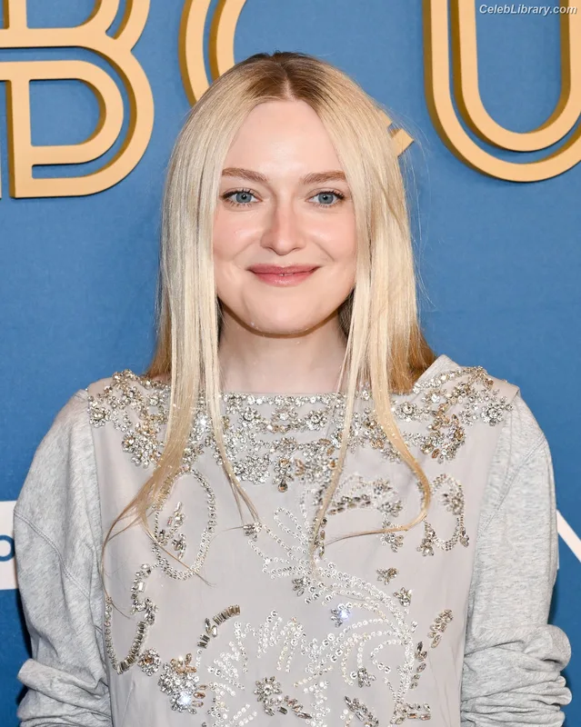 Dakota Fanning photo 4 of 728
