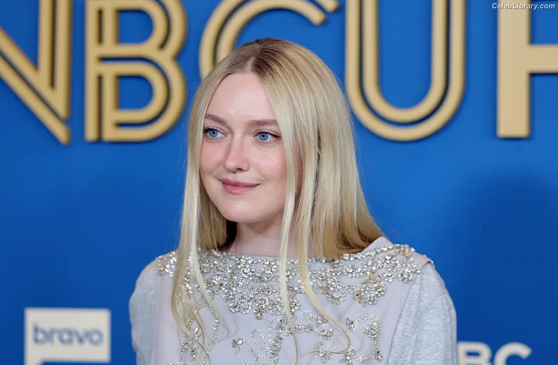 Dakota Fanning photo 11 of 728
