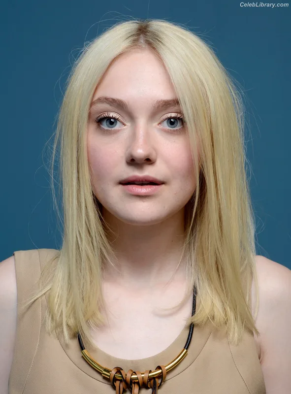 Dakota Fanning photo 2 of 728