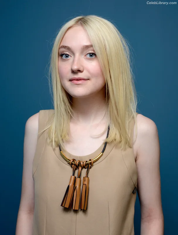 Dakota Fanning photo 4 of 728