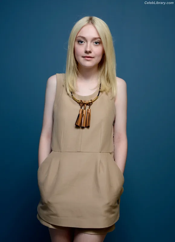 Dakota Fanning photo 5 of 728