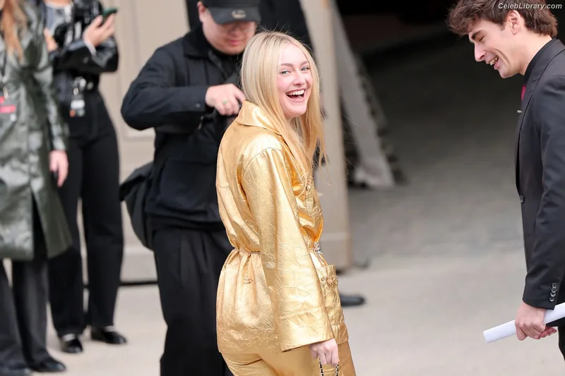 Dakota Fanning photo 16 of 728
