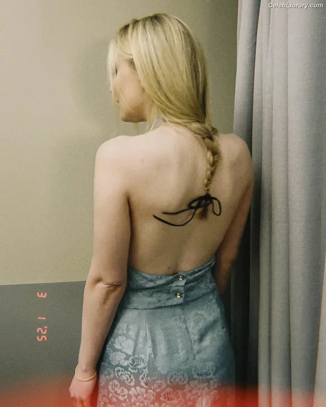 Dakota Fanning photo 17 of 728
