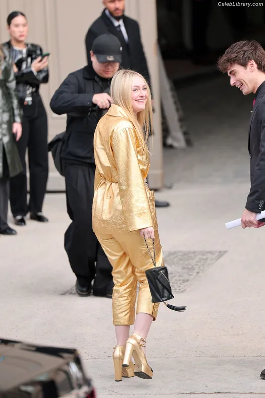 Dakota Fanning photo 24 of 728