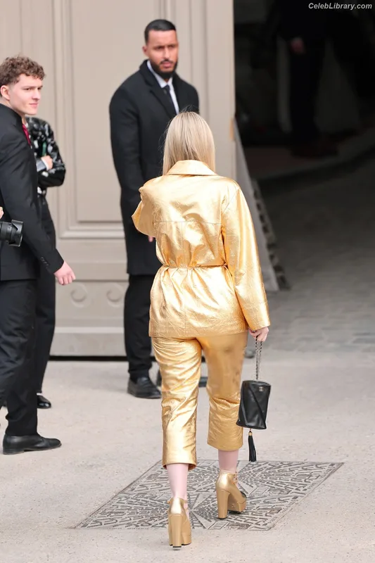 Dakota Fanning photo 5 of 728