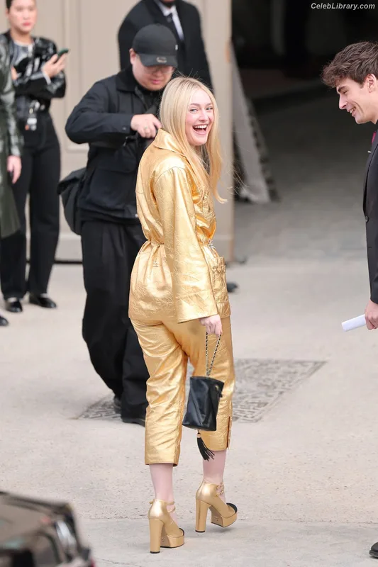 Dakota Fanning photo 6 of 728