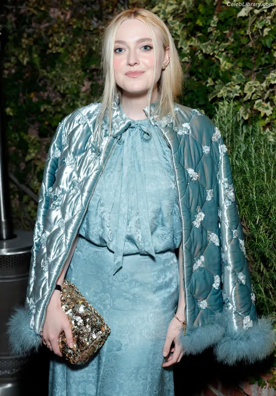 Dakota Fanning photo 16 of 728