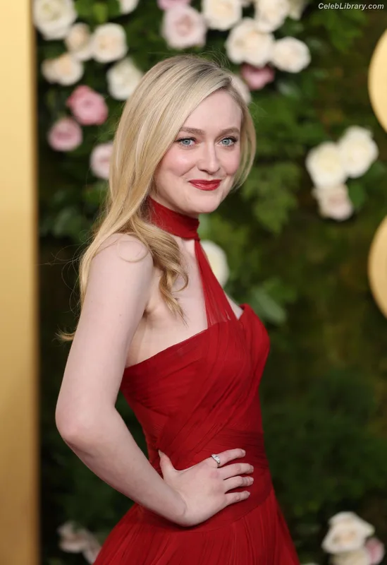 Dakota Fanning photo 8 of 728