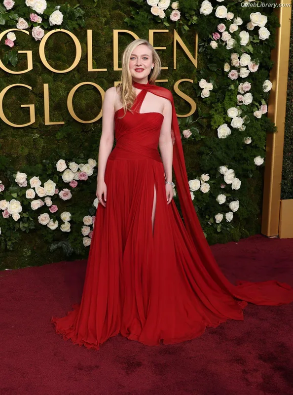 Dakota Fanning photo 11 of 728