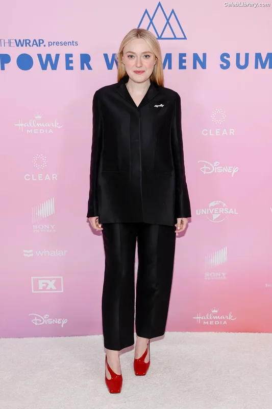 Dakota Fanning photo 20 of 728