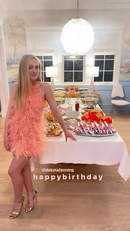 Dakota Fanning photo 6 of 728