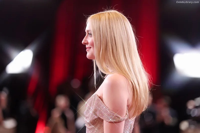 Dakota Fanning photo 16 of 728