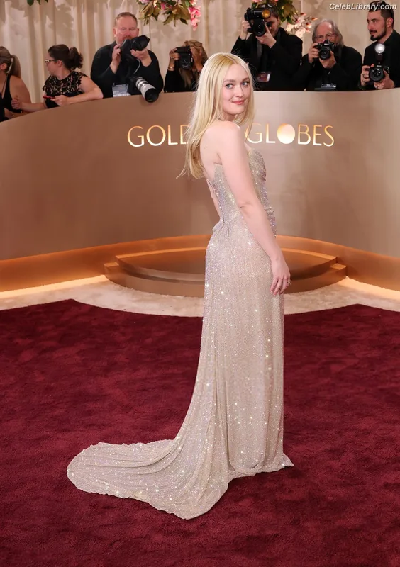 Dakota Fanning photo 9 of 728