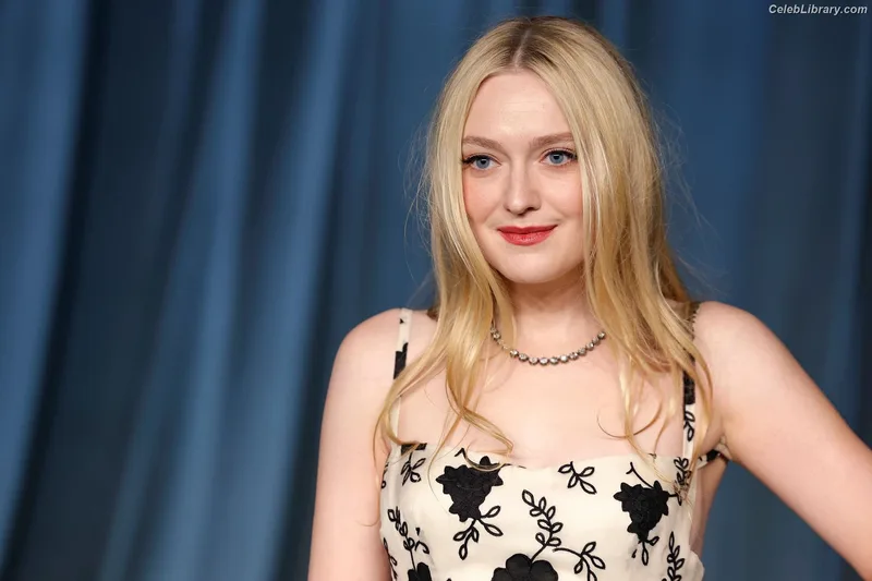 Dakota Fanning photo 21 of 728