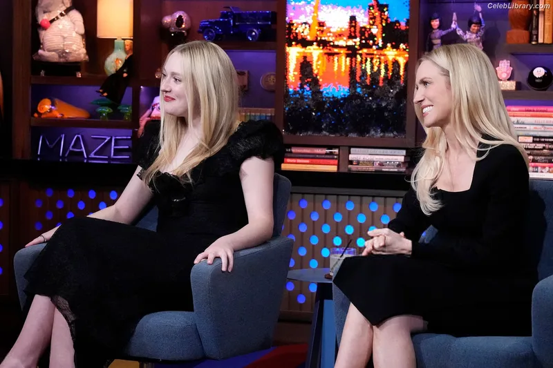 Dakota Fanning photo 17 of 728