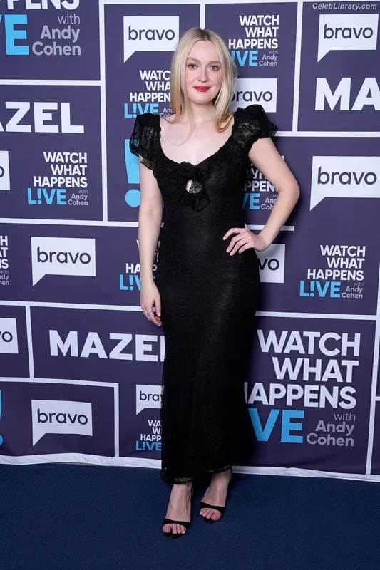 Dakota Fanning photo 18 of 728