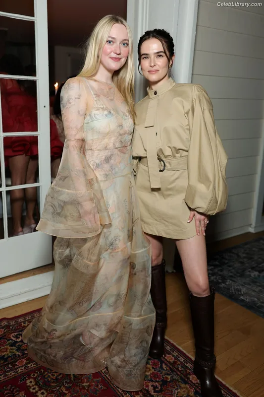 Dakota Fanning photo 3 of 728
