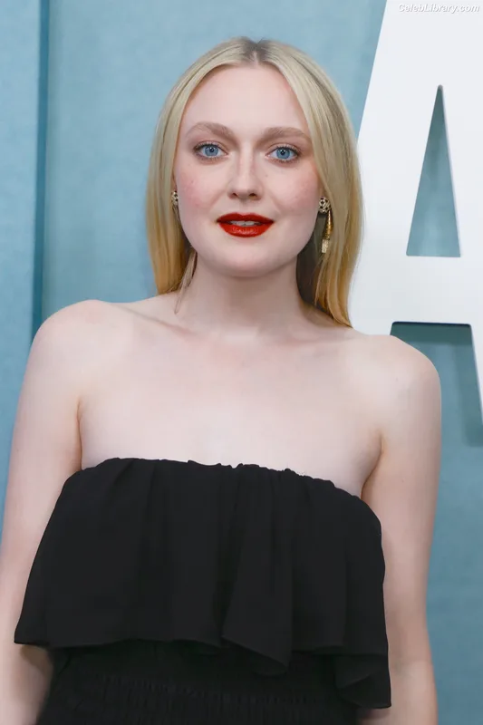 Dakota Fanning photo 6 of 728