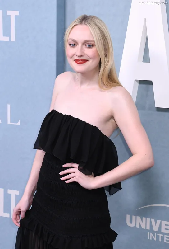 Dakota Fanning photo 5 of 728