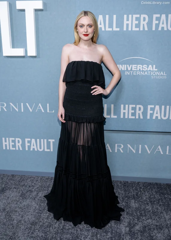 Dakota Fanning photo 9 of 728
