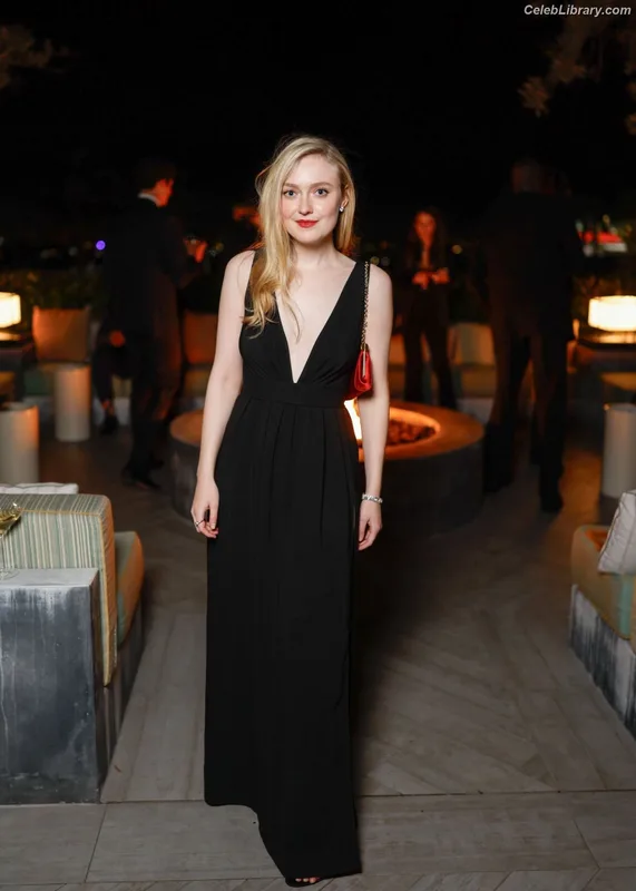 Dakota Fanning photo 16 of 728