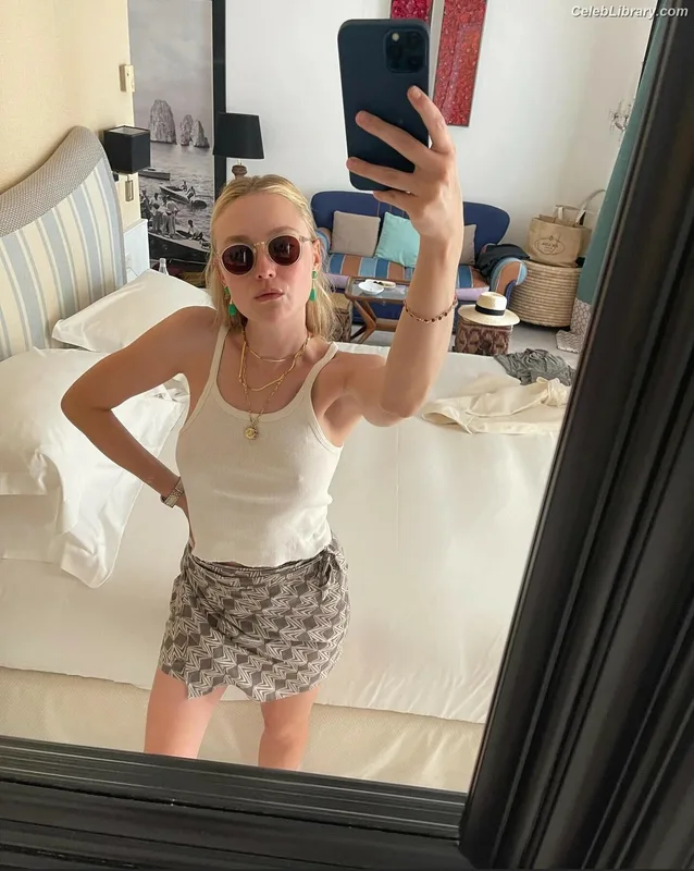 Dakota Fanning photo 20 of 728