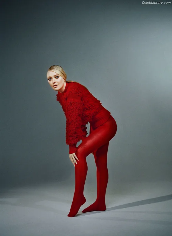 Dakota Fanning photo 3 of 728