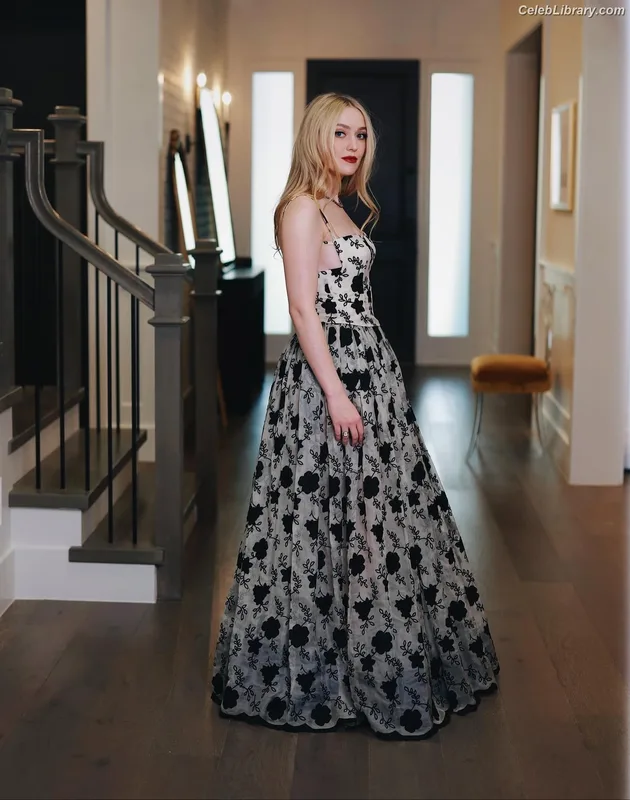 Dakota Fanning photo 23 of 728