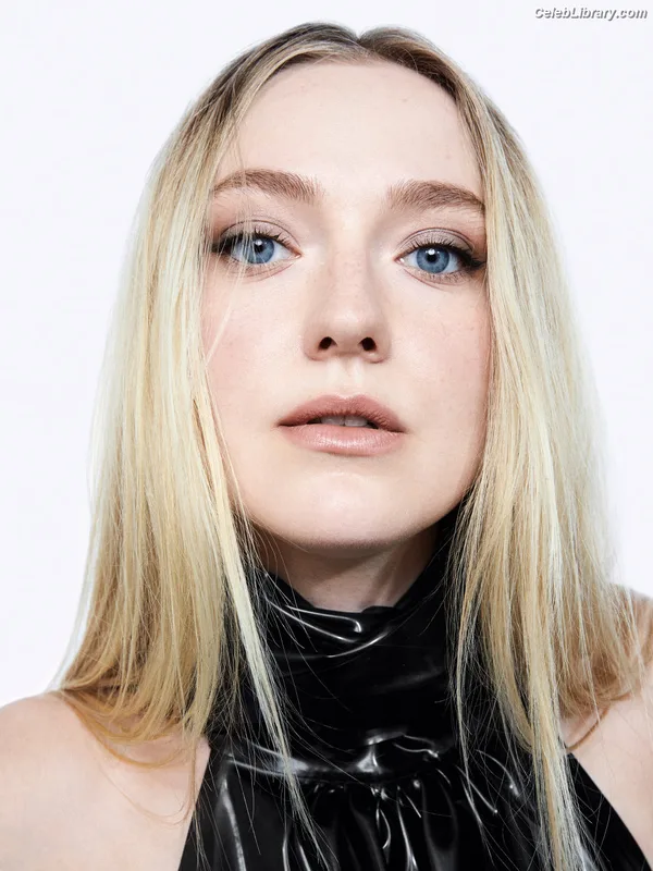 Dakota Fanning photo 19 of 728