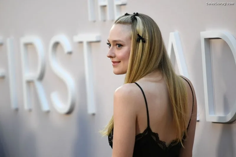 Dakota Fanning photo 20 of 728