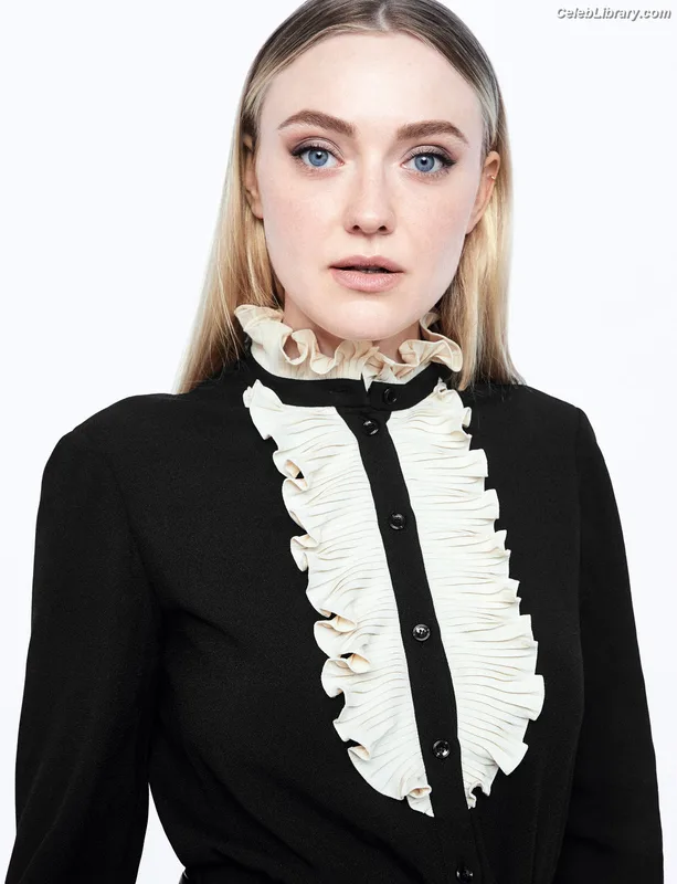 Dakota Fanning photo 21 of 728