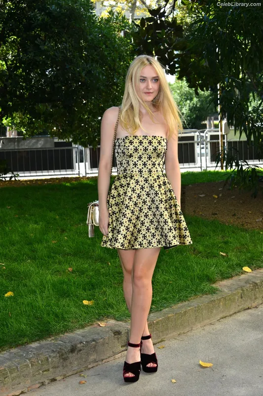 Dakota Fanning photo 15 of 728
