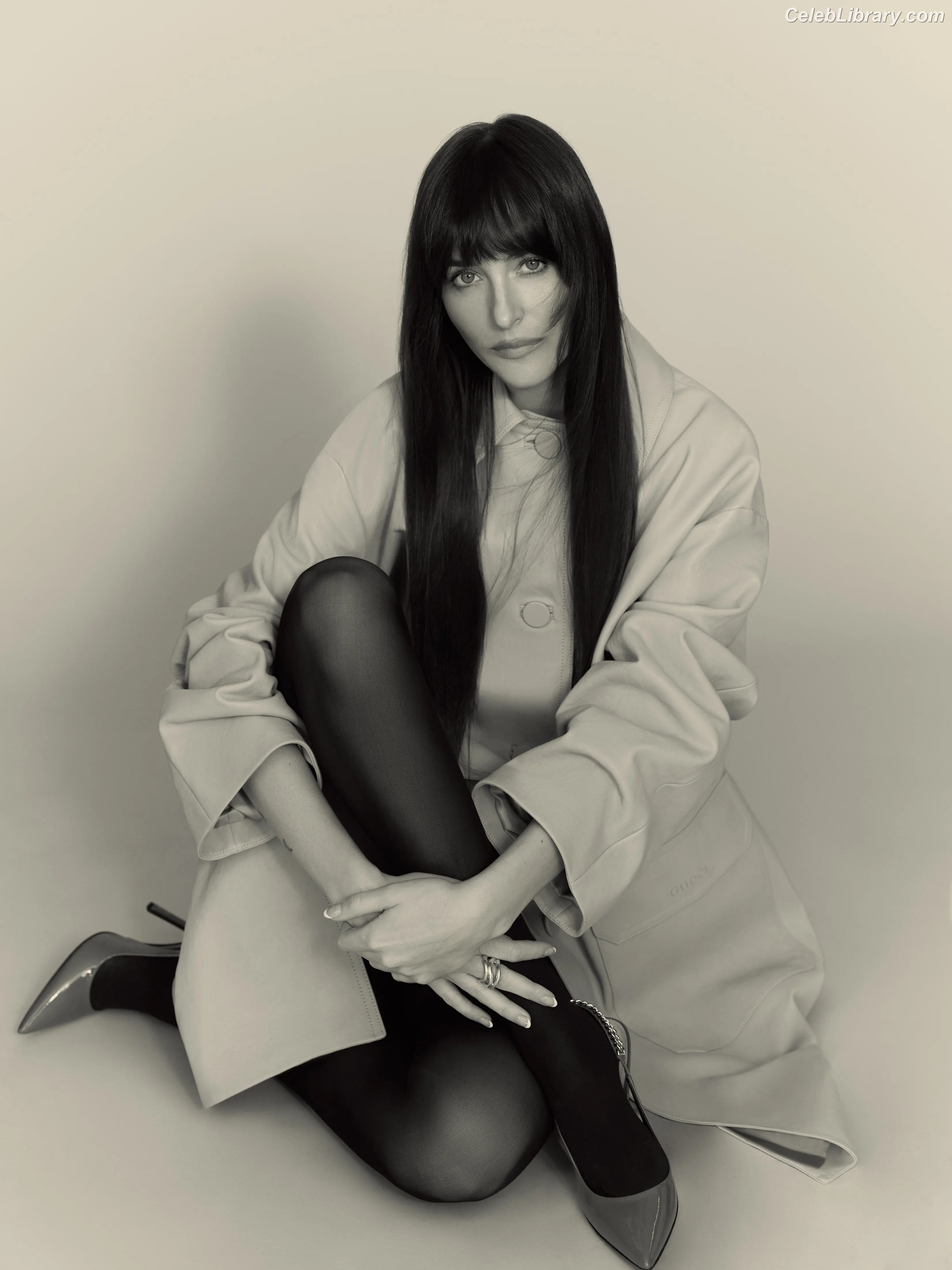 Dakota Johnson photo 9 of 1131