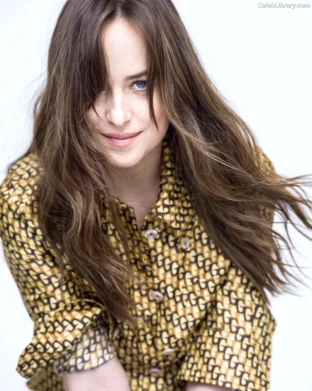 Dakota Johnson photo 18 of 1132