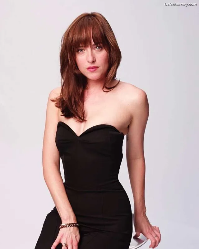 Dakota Johnson photo 8 of 1132