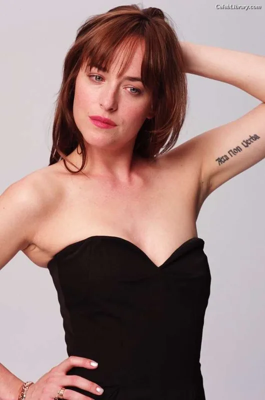 Dakota Johnson photo 15 of 1132
