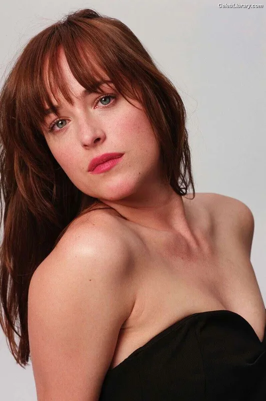 Dakota Johnson photo 20 of 1132