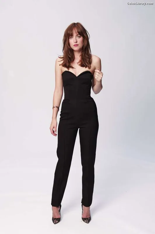 Dakota Johnson photo 24 of 1132